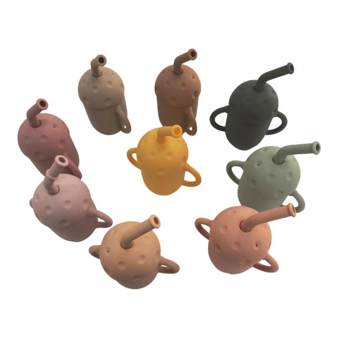 Café reusável nórdico amigável livre novo da chegada 2021 BPA Eco nenhum copo de Sippy do silicone do derramamento com palha da tampa