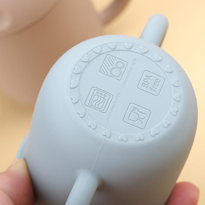 As 2021 das crianças portáteis do projeto crianças orgânicas novas e reusáveis que treinam o copo de Straw And Handle Silicone Water para o bebê
