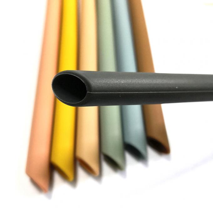 Bebê colorido de tensão novo do logotipo 2020 feitos sob encomenda que alimenta a palha bebendo do silicone de Eco
