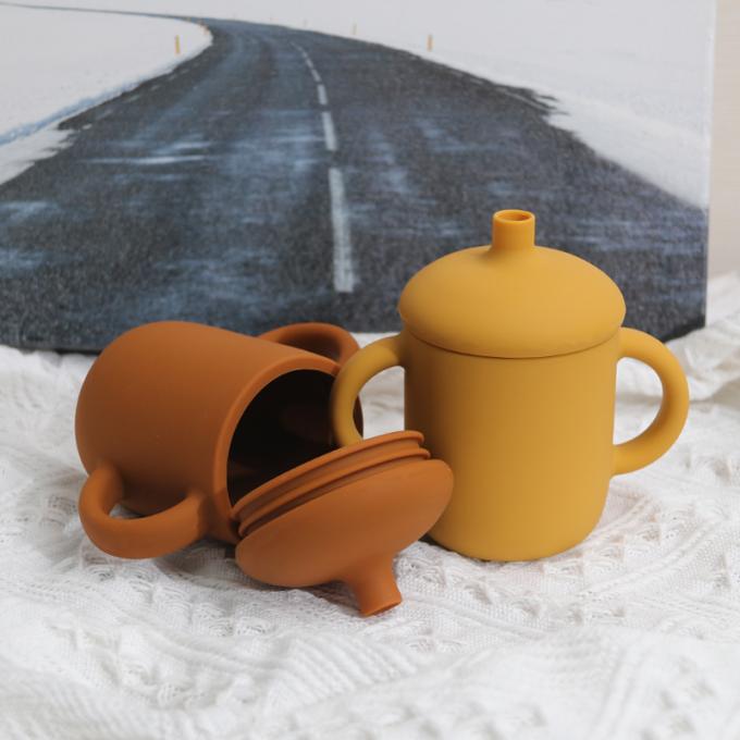 2021 bebês os mais atrasados do projeto para usar o copo do silicone das crianças do produto com o copo sippy do bebê do silicone da palha