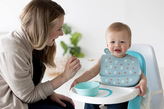 Durable Degradable Solid Baby Feeding Silicone Apron Safe In Sterilizer