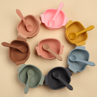 Anti Scald Silicone Weaning Bowl Heat Resistant SGS Silicone Feeding Bowl With Spoon